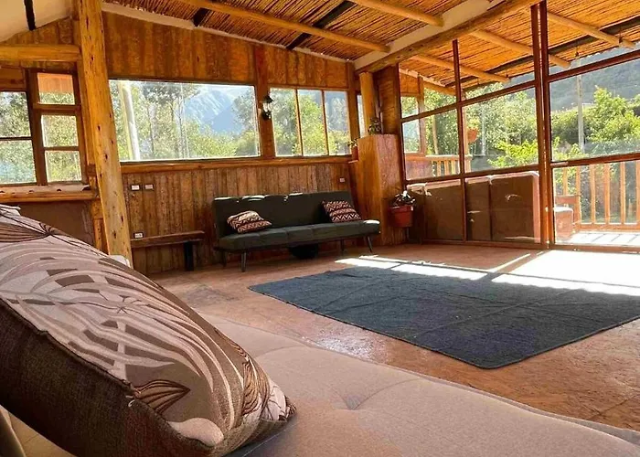 En El Valle Sagrado De Incas, - Unu Samay Urubamba