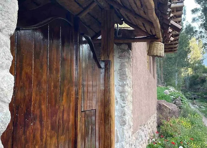 En El Valle Sagrado De Incas, - Unu Samay Urubamba